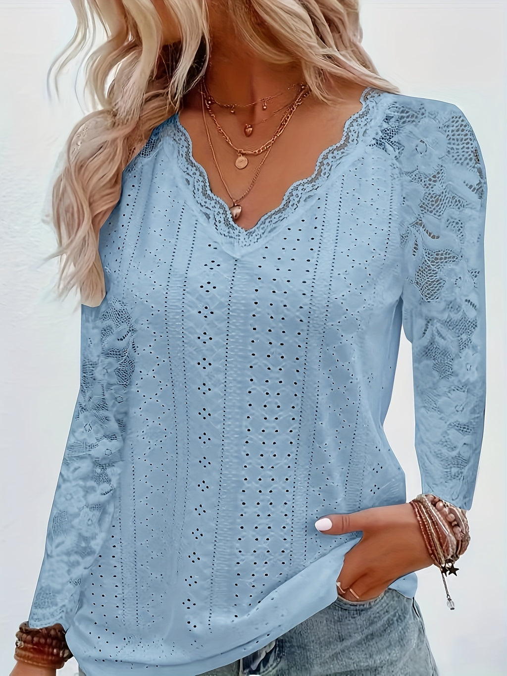 Women's Contrast Lace V-Neck Eyelet Long Sleeve T-Shirt - Elegant Floral Lace Trim Casual Top for Spring Fall