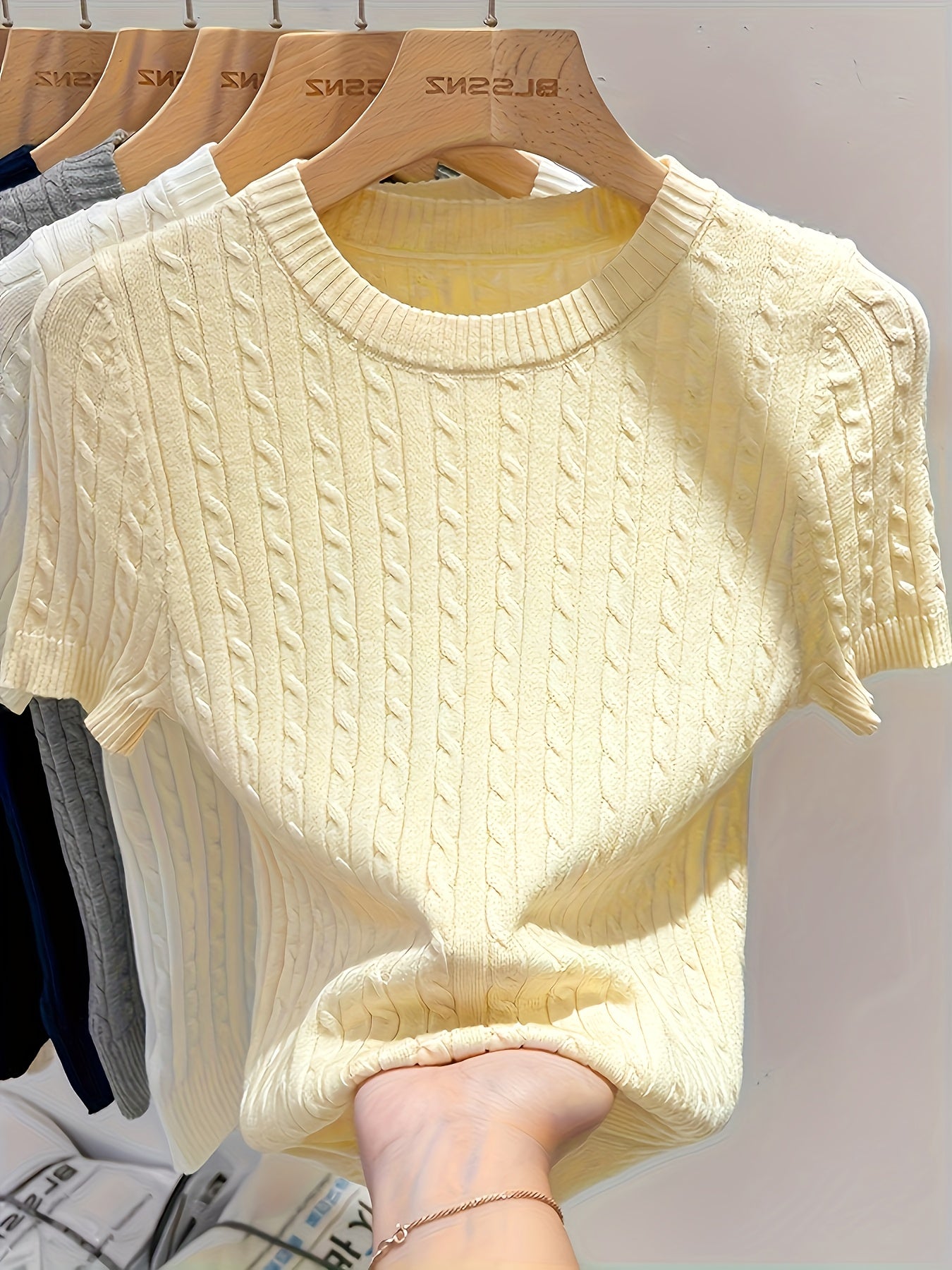 Women's Jacquard Short Sleeve Sweater Chic Cable Knit Round Neck Pullover Ribbed Hem Cuffs Lightweight Viscose Spring Summer Casual S M L XL XXL