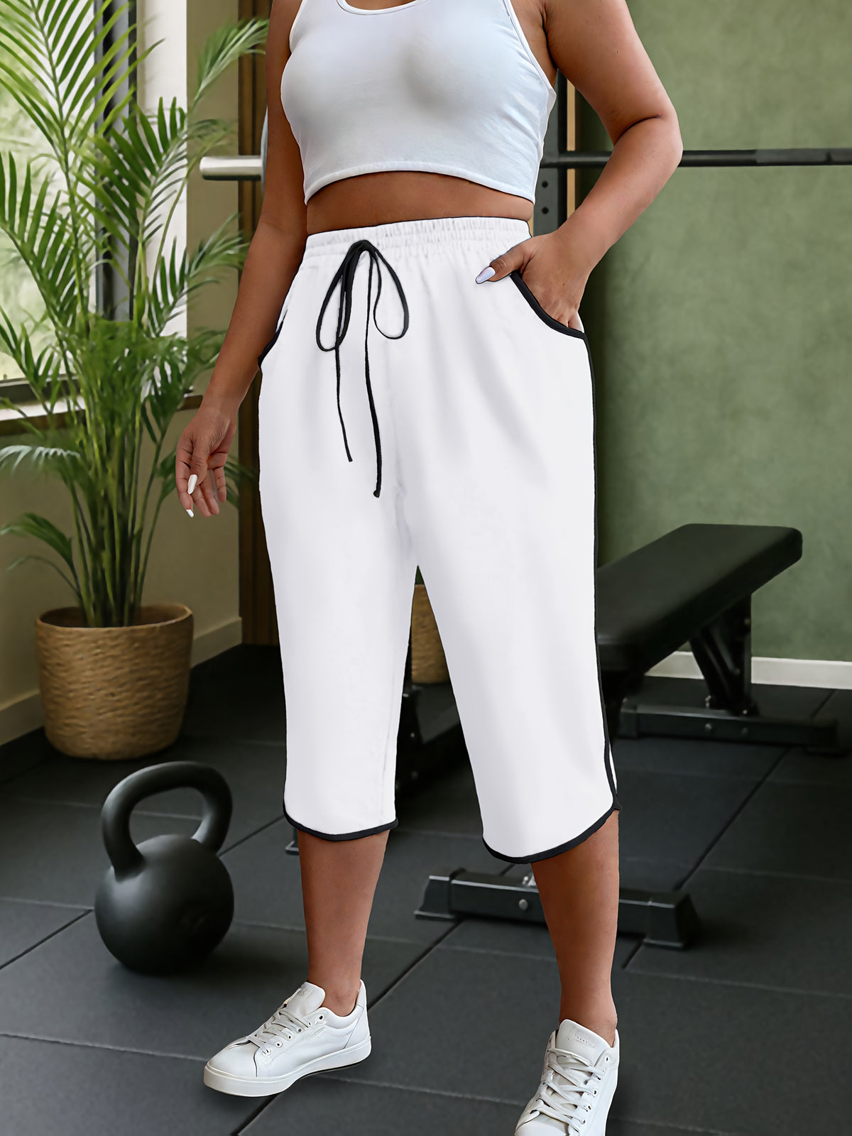 Women's Mid-Length Casual Sweatshorts with Pockets – Solid Color 95% Polyester Stretch Comfortable Fitness Workout Spring Summer Fall Active Shorts
