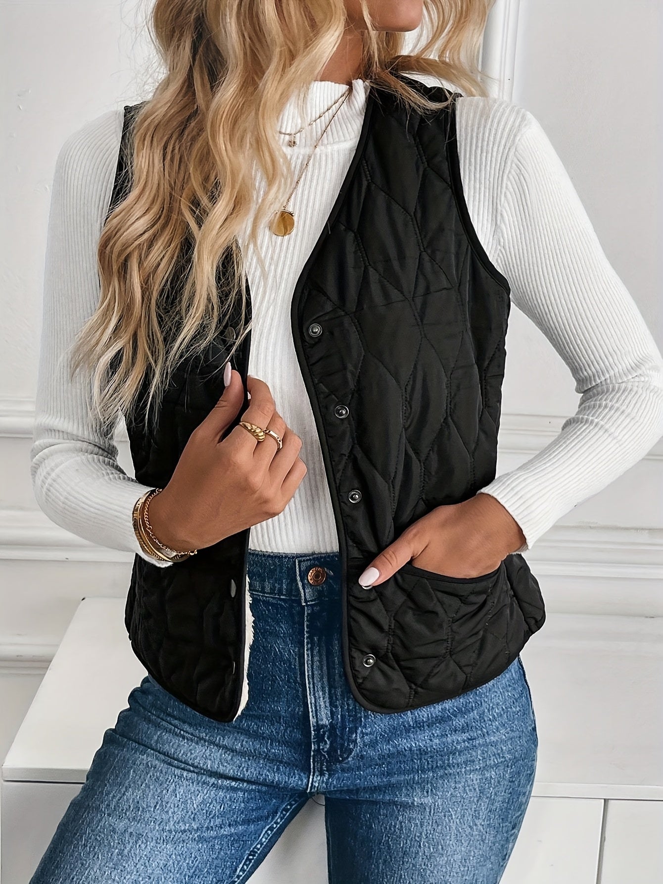 Women's Thermal Lined Quilted Vest | V-Neck Sleeveless Puffer Vest Warm Layering Jacket for Fall Winter Outerwear