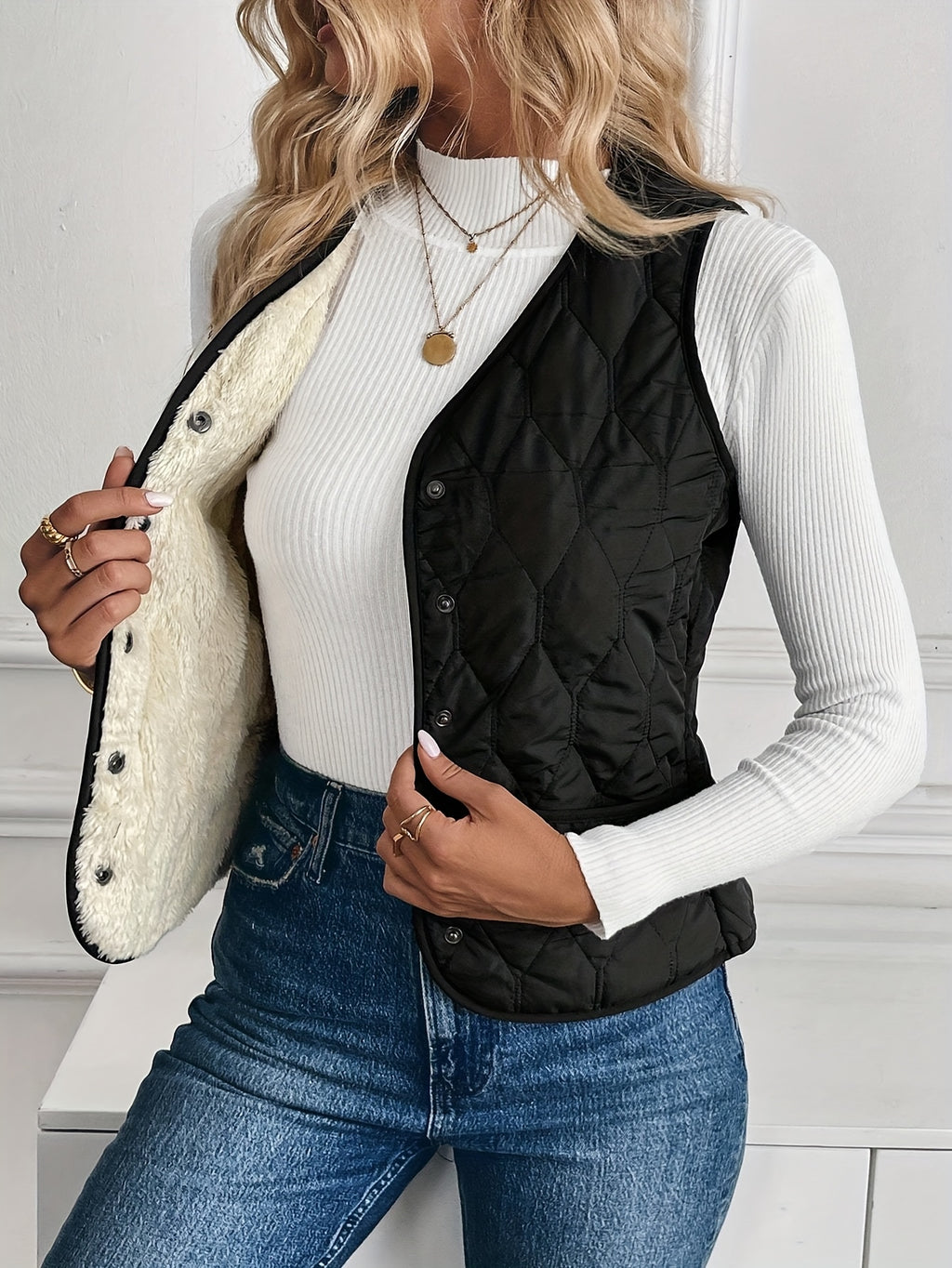 Women's Thermal Lined Quilted Vest | V-Neck Sleeveless Puffer Vest Warm Layering Jacket for Fall Winter Outerwear