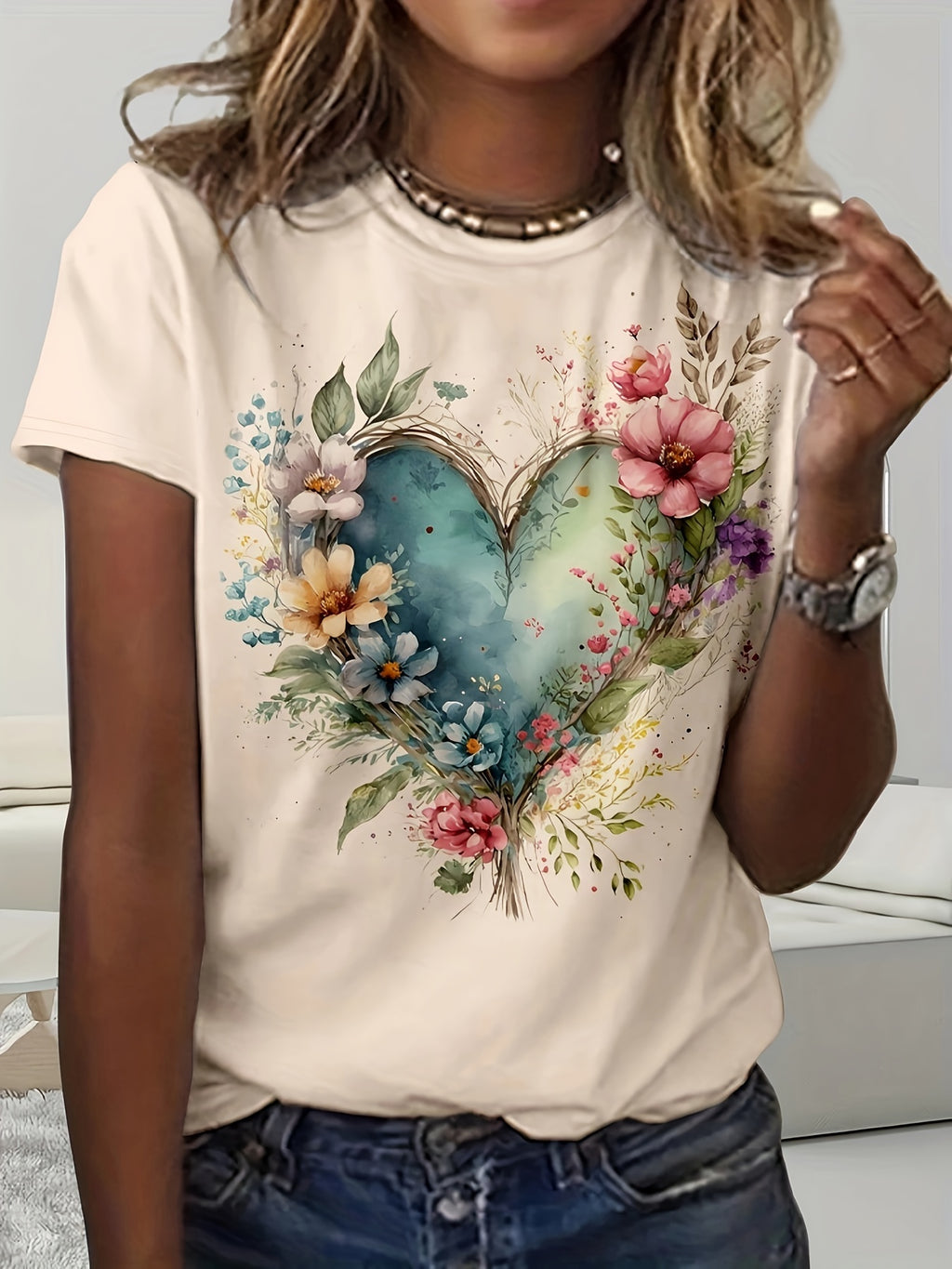 Floral Heart Print T-Shirt Women Watercolor Flower Graphic Tee Short Sleeve Crew Neck Loose Casual Top Spring Summer Off-White S-XXL