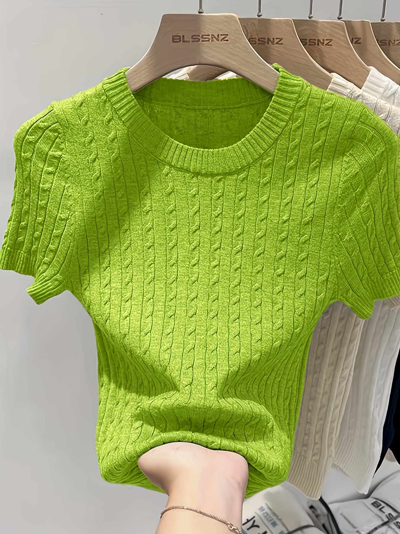 Women's Jacquard Short Sleeve Sweater Chic Cable Knit Round Neck Pullover Ribbed Hem Cuffs Lightweight Viscose Spring Summer Casual S M L XL XXL