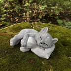 Resin Lying Cat Memorial Statue – Lifelike Sleeping Cat Sculpture for Garden Tombstone, Outdoor Lawn Courtyard & Indoor Living Room Desk Decor, Pet Cat Loss Sympathy Gift Ornament