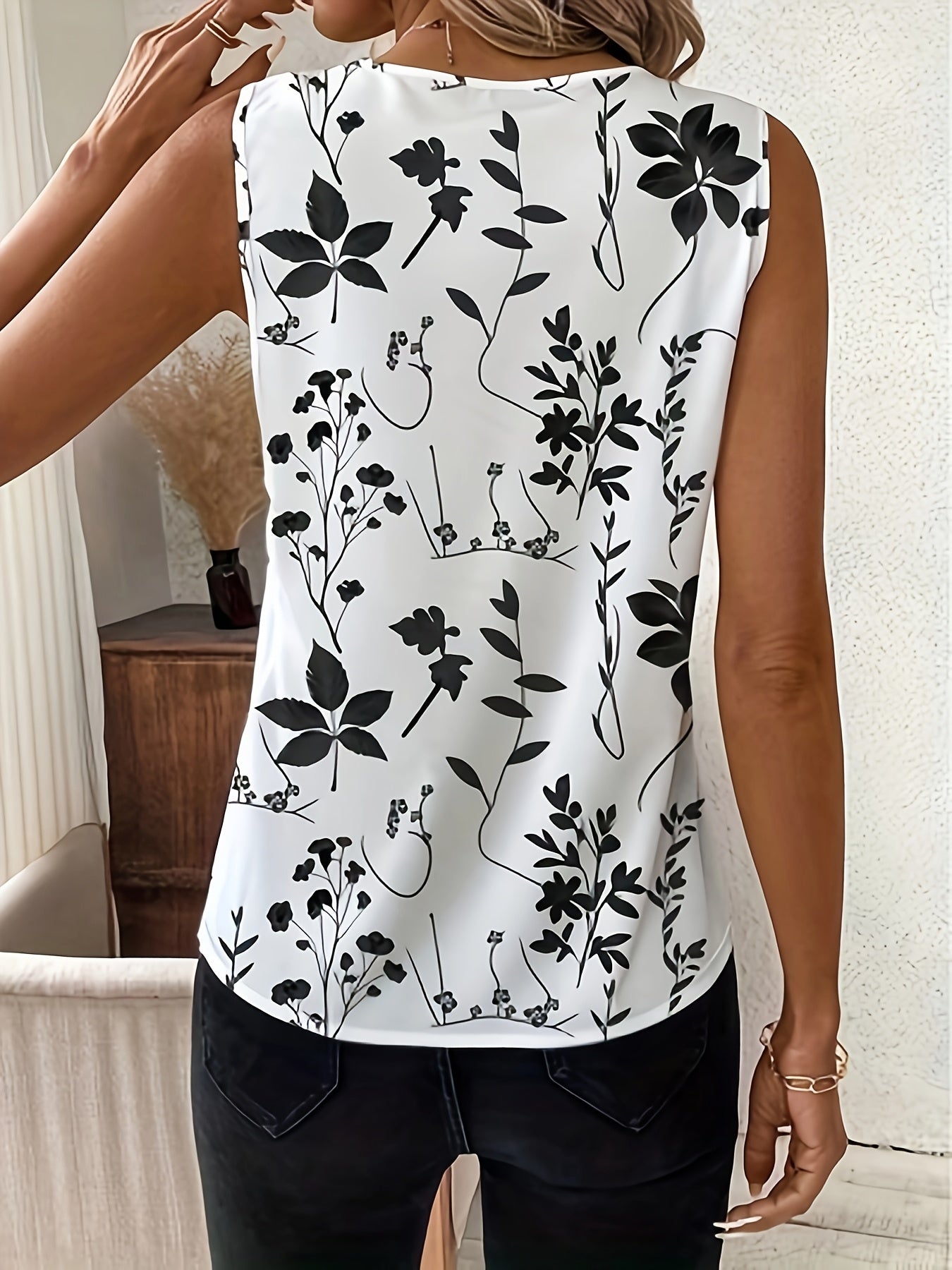 Women's Elegant Floral Print Sleeveless Vest - Casual Chic Tank Top Summer Boho Blouse Ladies Fashion Lightweight Outerwear New Arrival