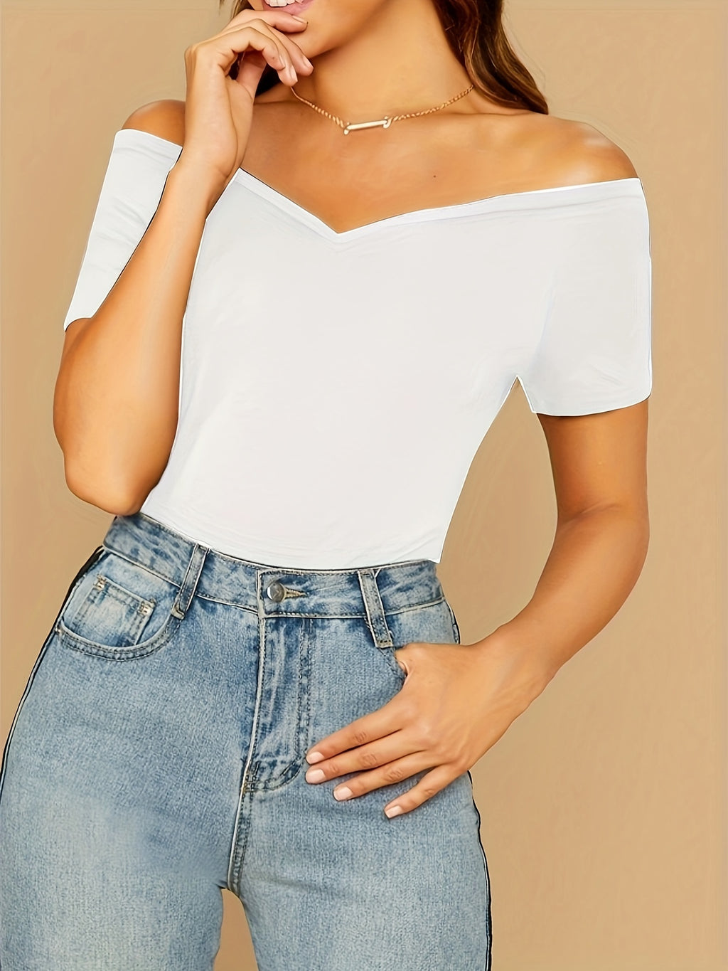 Black Off-The-Shoulder Form-Fitting Top for Women – Sexy Bodycon Crop Top, Elegant Going Out Shirt for Date Night & Party